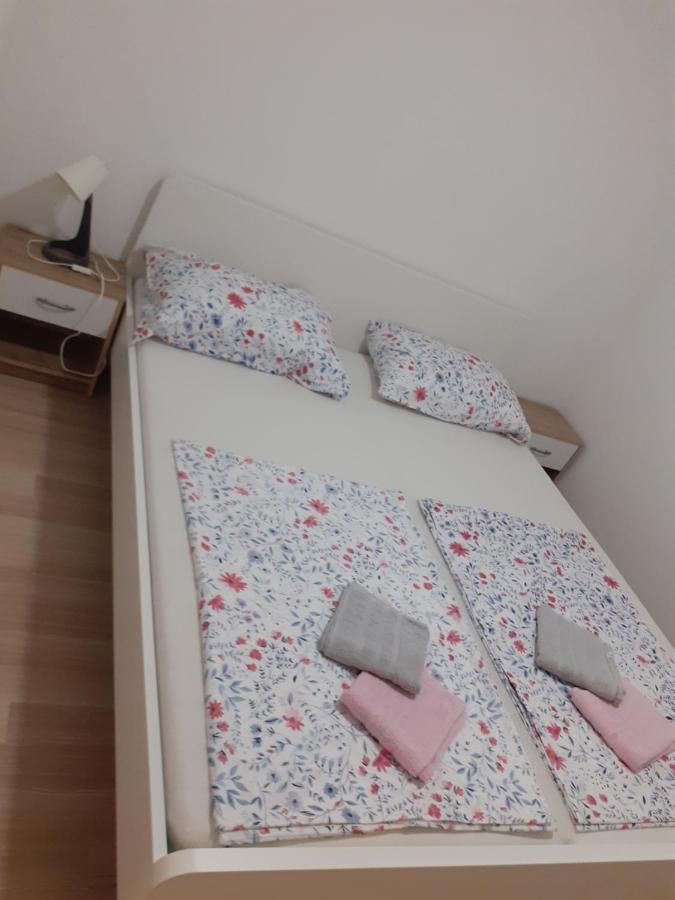 Apartmani Kid Vir Exterior photo