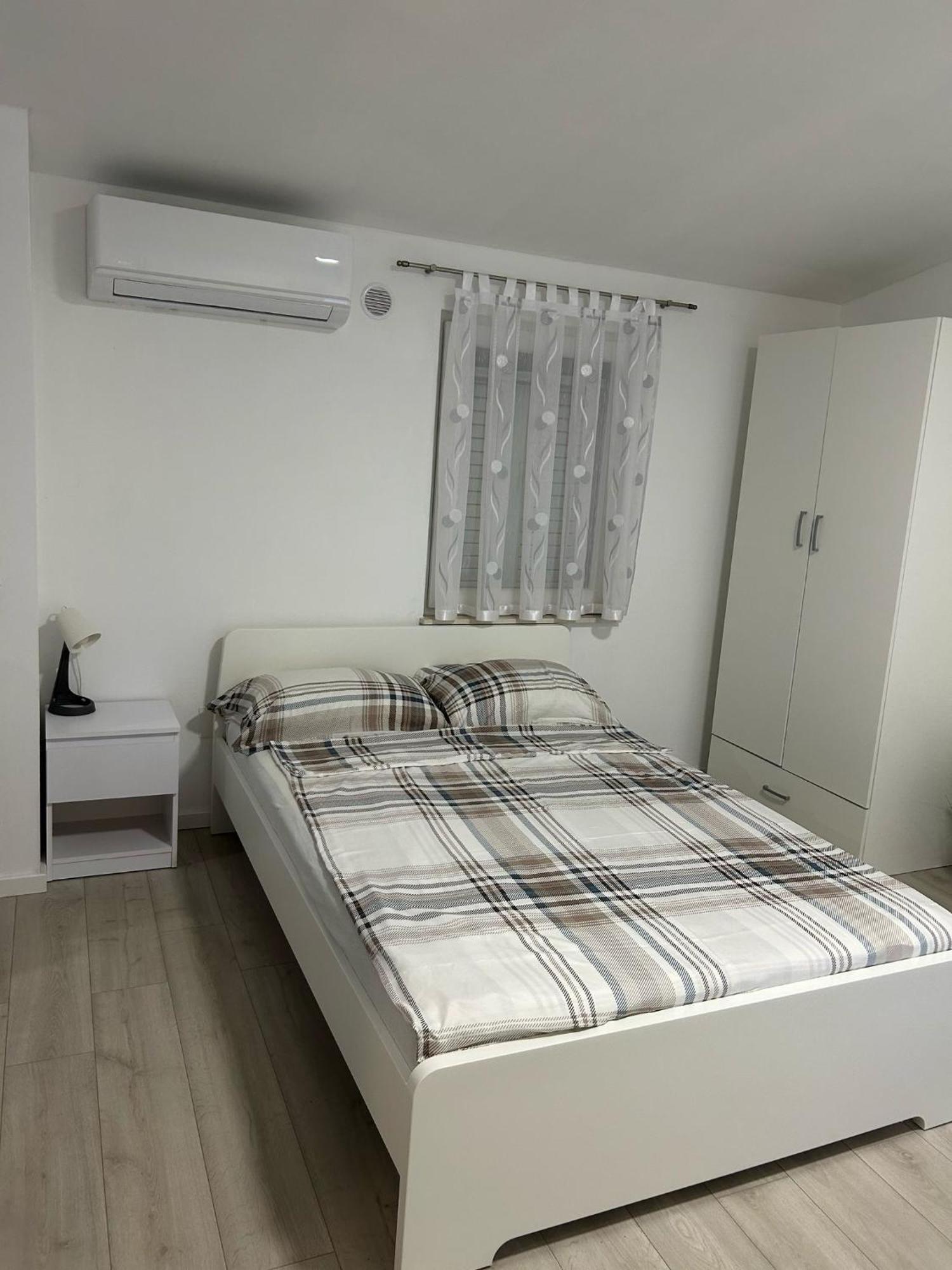 Apartmani Kid Vir Exterior photo