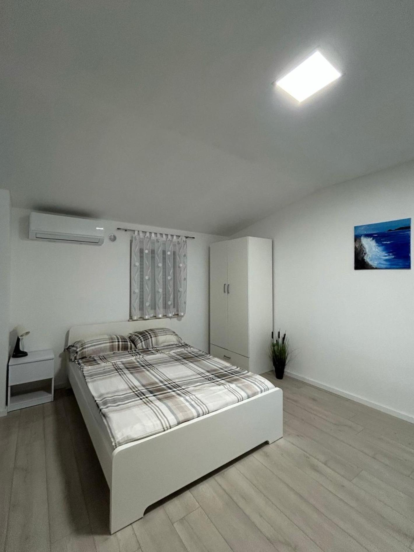 Apartmani Kid Vir Exterior photo