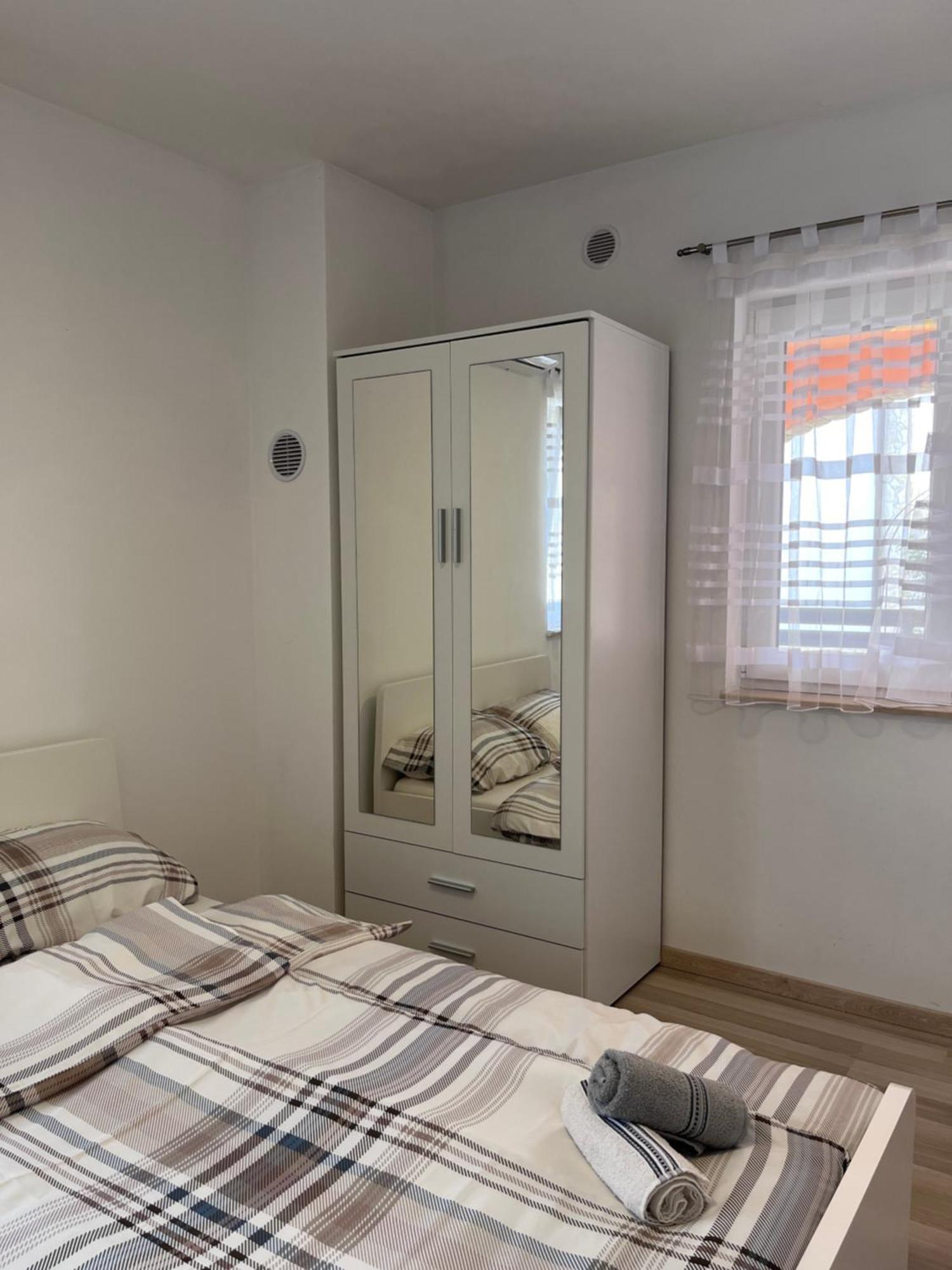 Apartmani Kid Vir Exterior photo